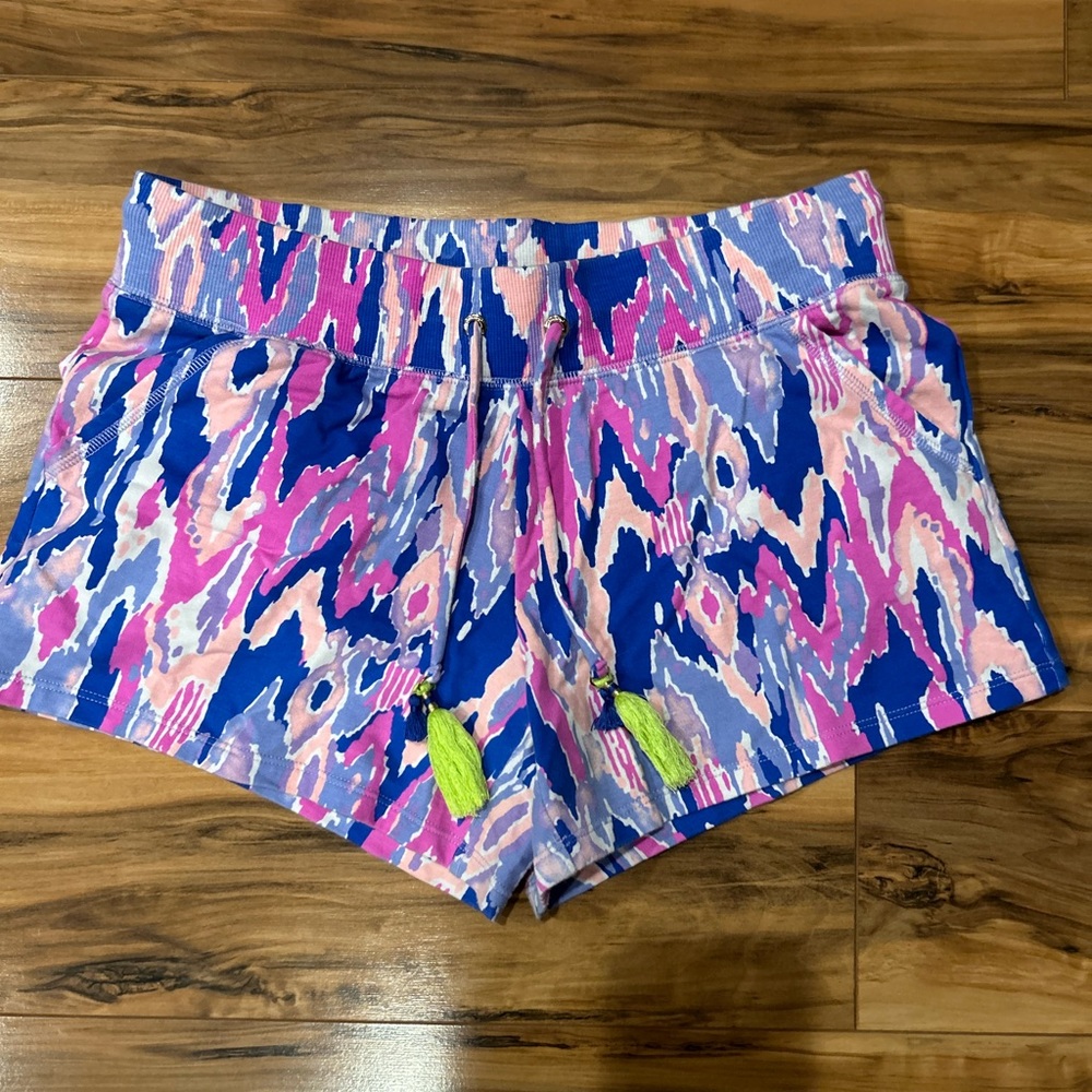 EUC Lilly Pulitzer shorts size small